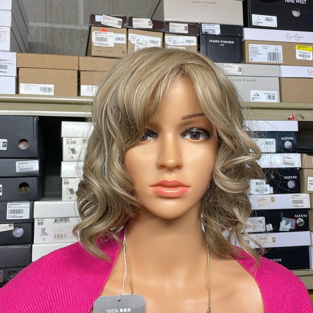NWT golden wheat coily short wig 11” curl ringlets natural synthetic dark blonde